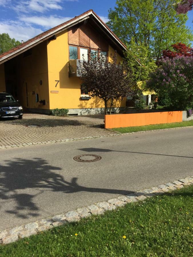 Zimmer In Lautrach Exterior foto